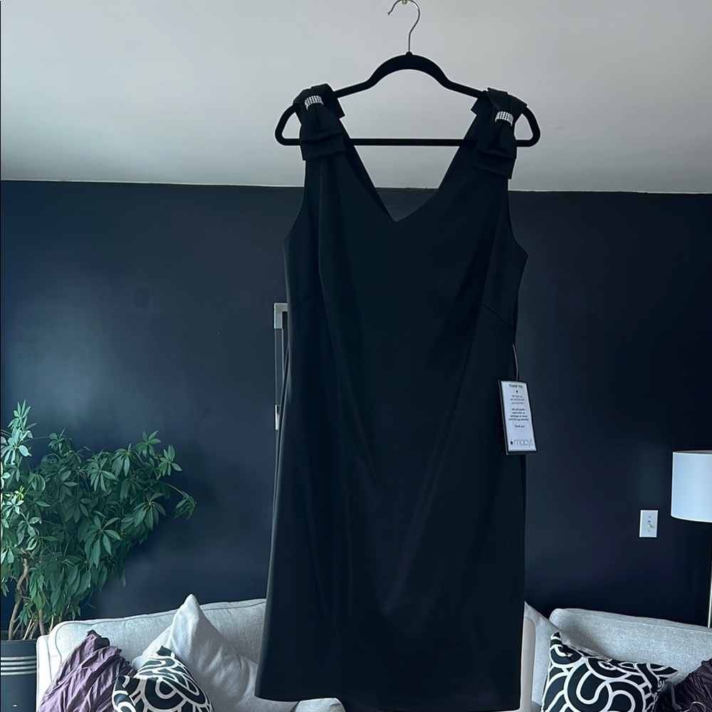 Black V-Neck Sheath Midi Dress for Cocktail